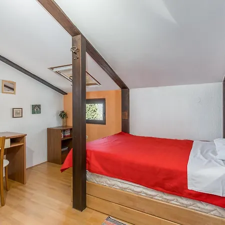 Apartment Fuer 6 Personen Ca 89 Qm In Njivice, Kvarner Bucht Krk Njivice