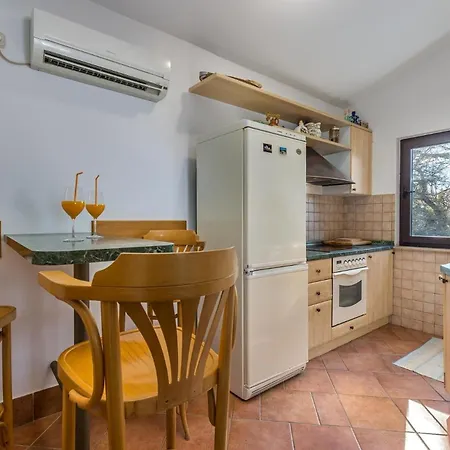 Fuer 6 Personen Ca 89 Qm In Njivice, Kvarner Bucht Krk Apartment *