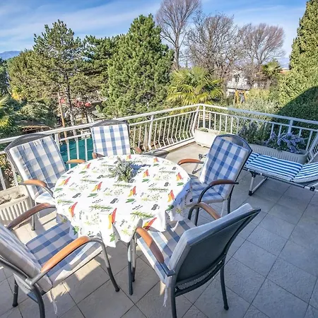 Apartment Fuer 6 Personen Ca 89 Qm In Njivice, Kvarner Bucht Krk Njivice